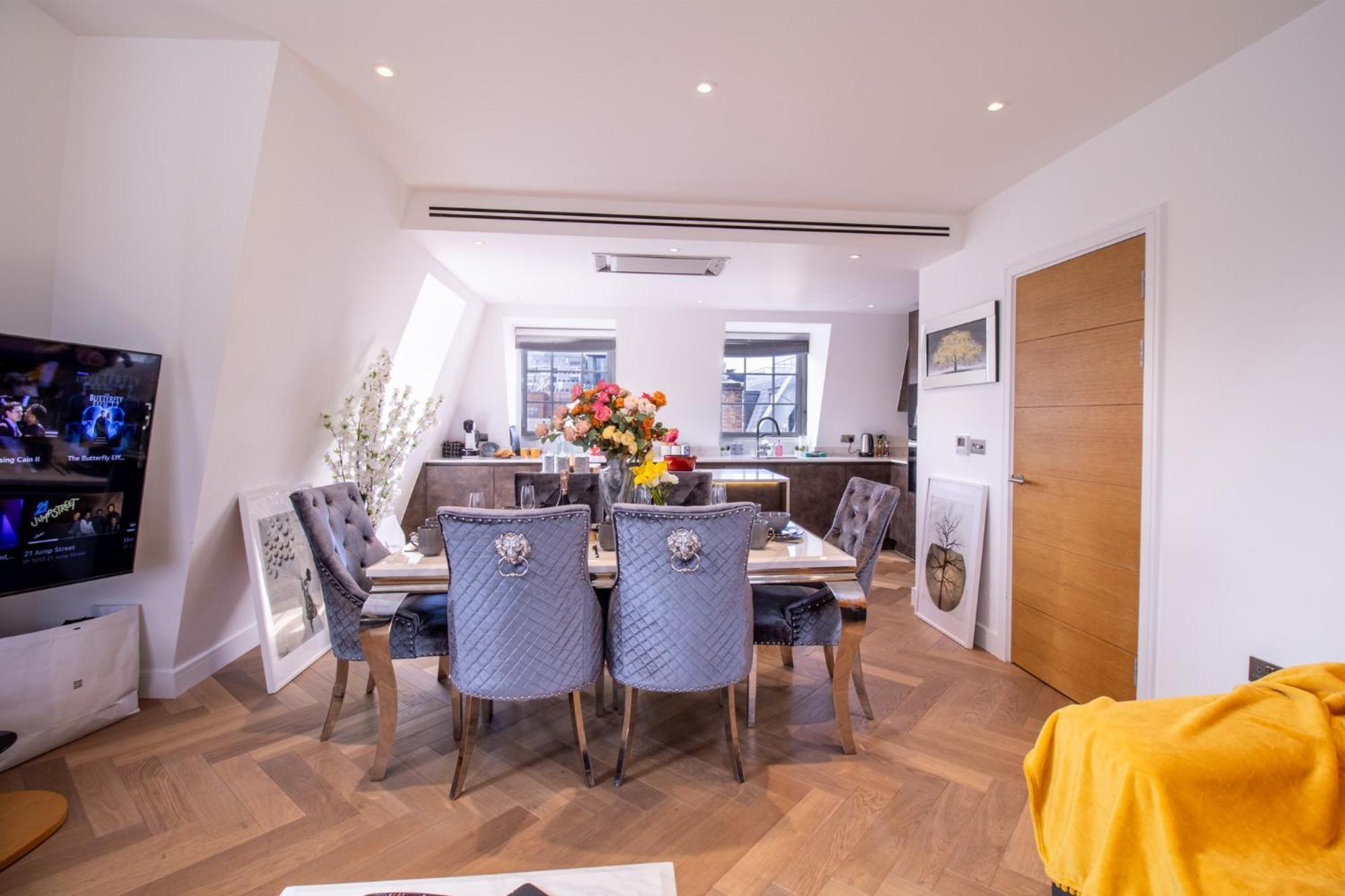 Elegant 3-Bedroom Penthouse In Marble Arch 70 London Exterior photo