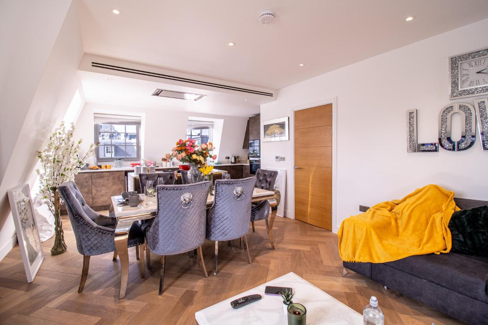Elegant 3-Bedroom Penthouse In Marble Arch 70 London Exterior photo