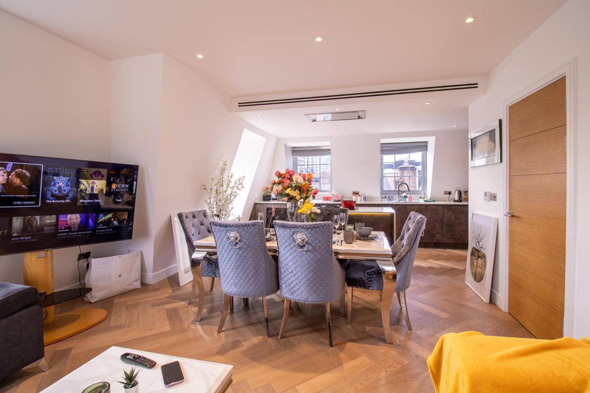 Elegant 3-Bedroom Penthouse In Marble Arch 70 London Exterior photo