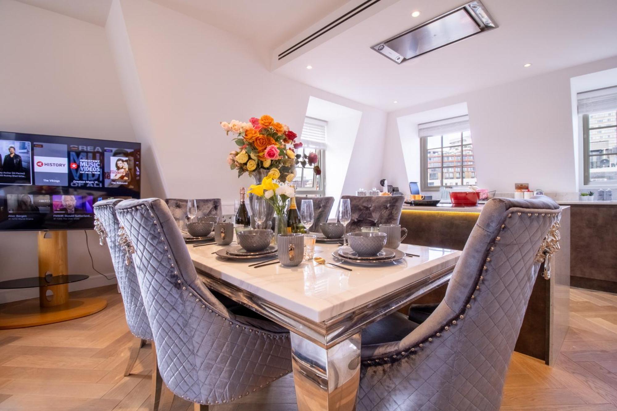 Elegant 3-Bedroom Penthouse In Marble Arch 70 London Exterior photo