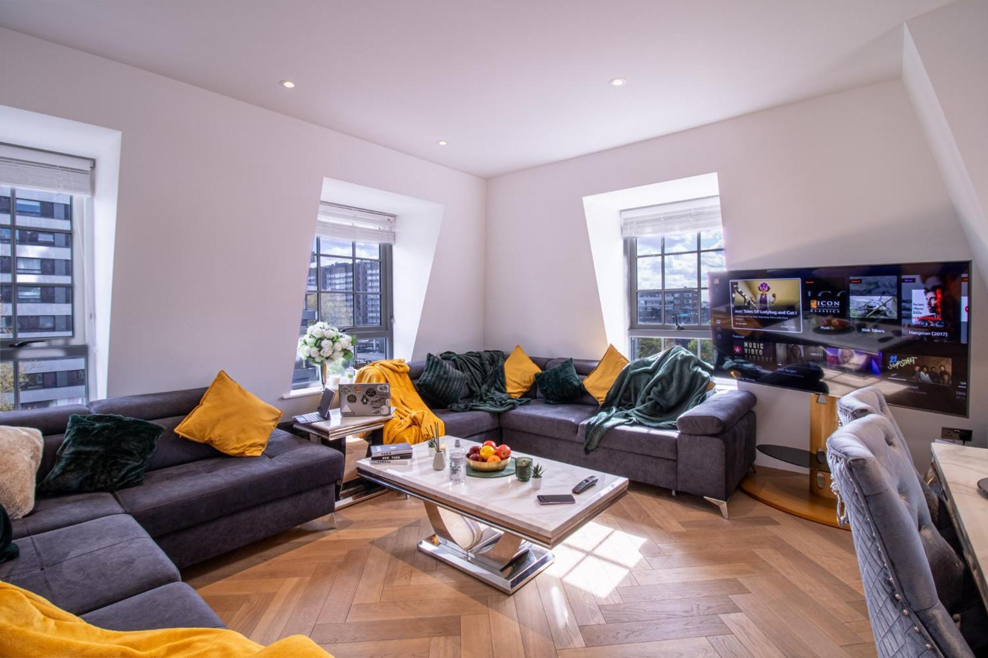Elegant 3-Bedroom Penthouse In Marble Arch 70 London Exterior photo