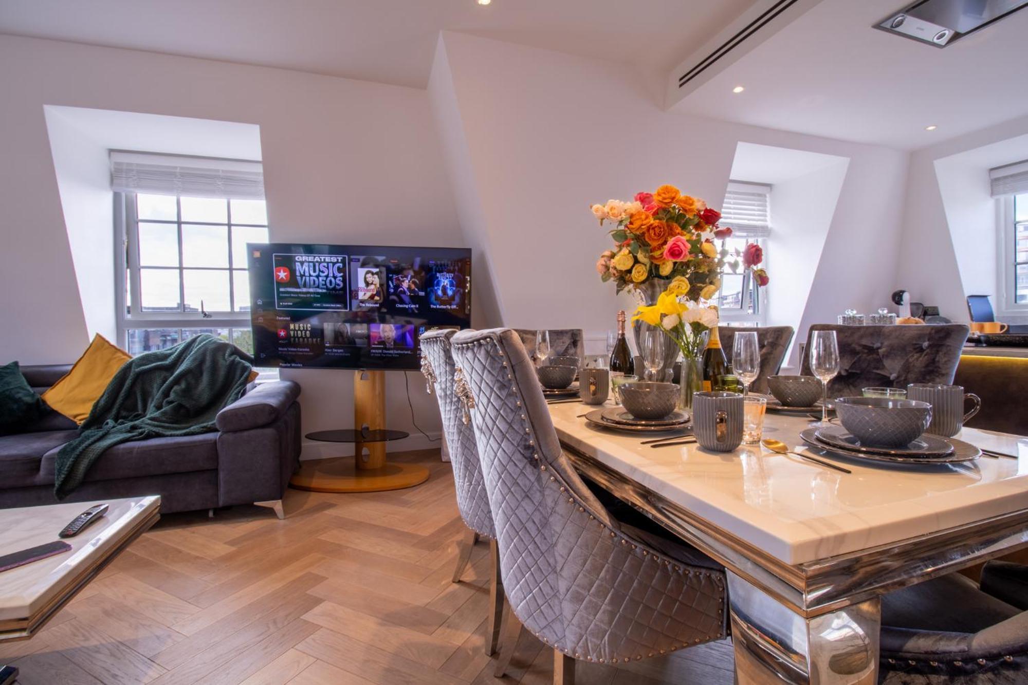 Elegant 3-Bedroom Penthouse In Marble Arch 70 London Exterior photo
