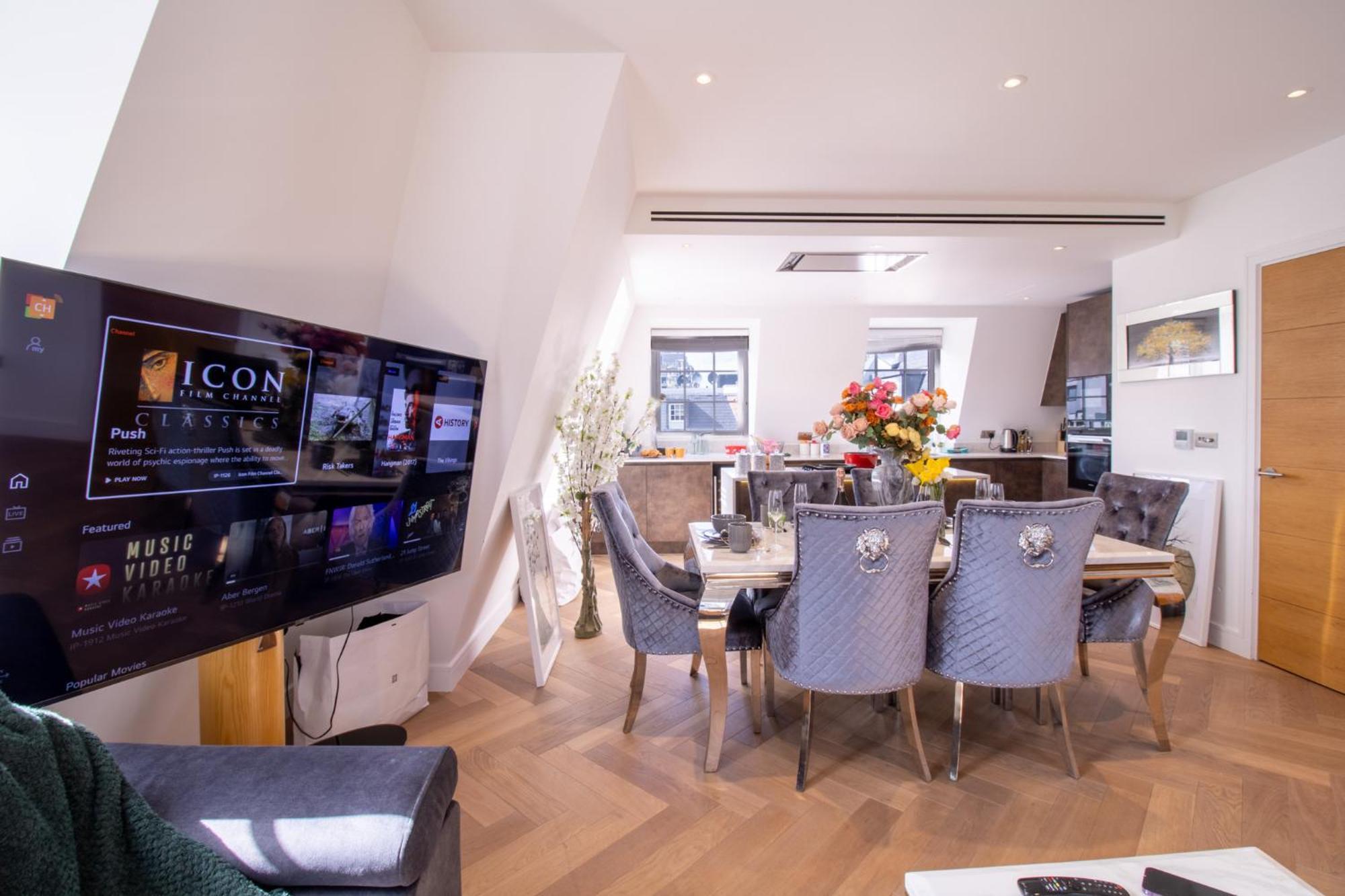 Elegant 3-Bedroom Penthouse In Marble Arch 70 London Exterior photo
