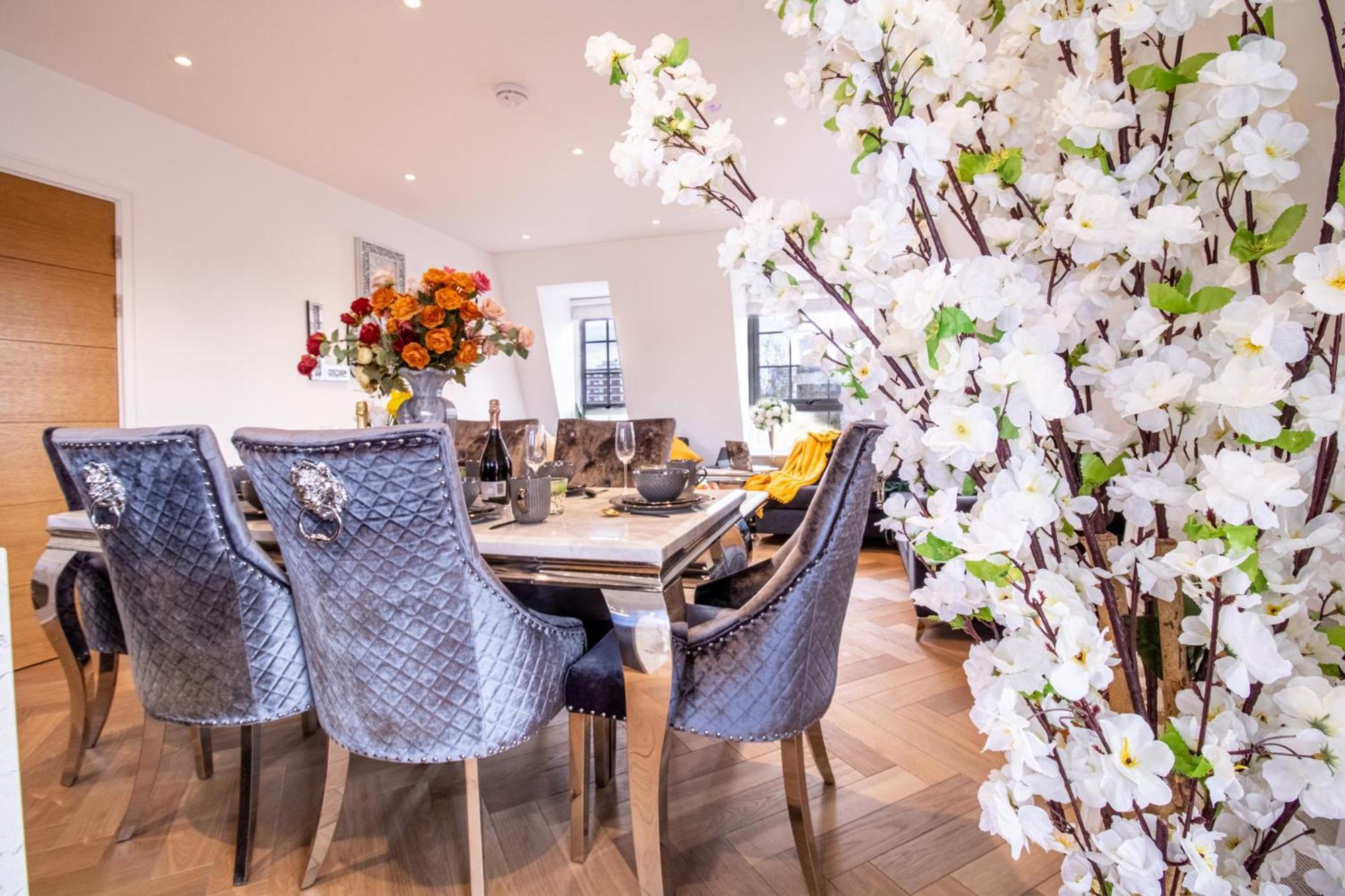 Elegant 3-Bedroom Penthouse In Marble Arch 70 London Exterior photo
