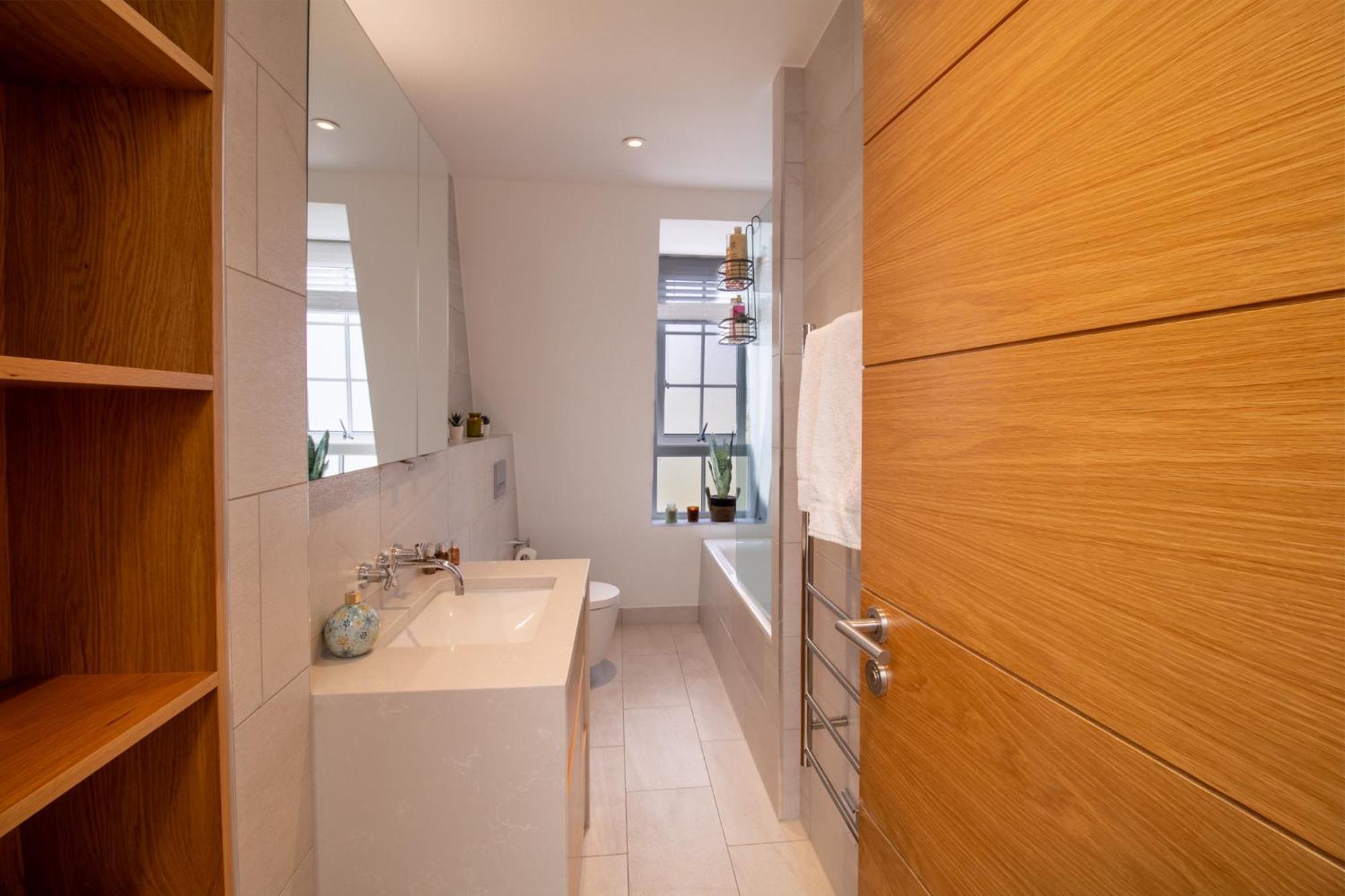 Elegant 3-Bedroom Penthouse In Marble Arch 70 London Exterior photo